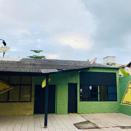 Hostel Banana House Bombinhas Buitenkant foto